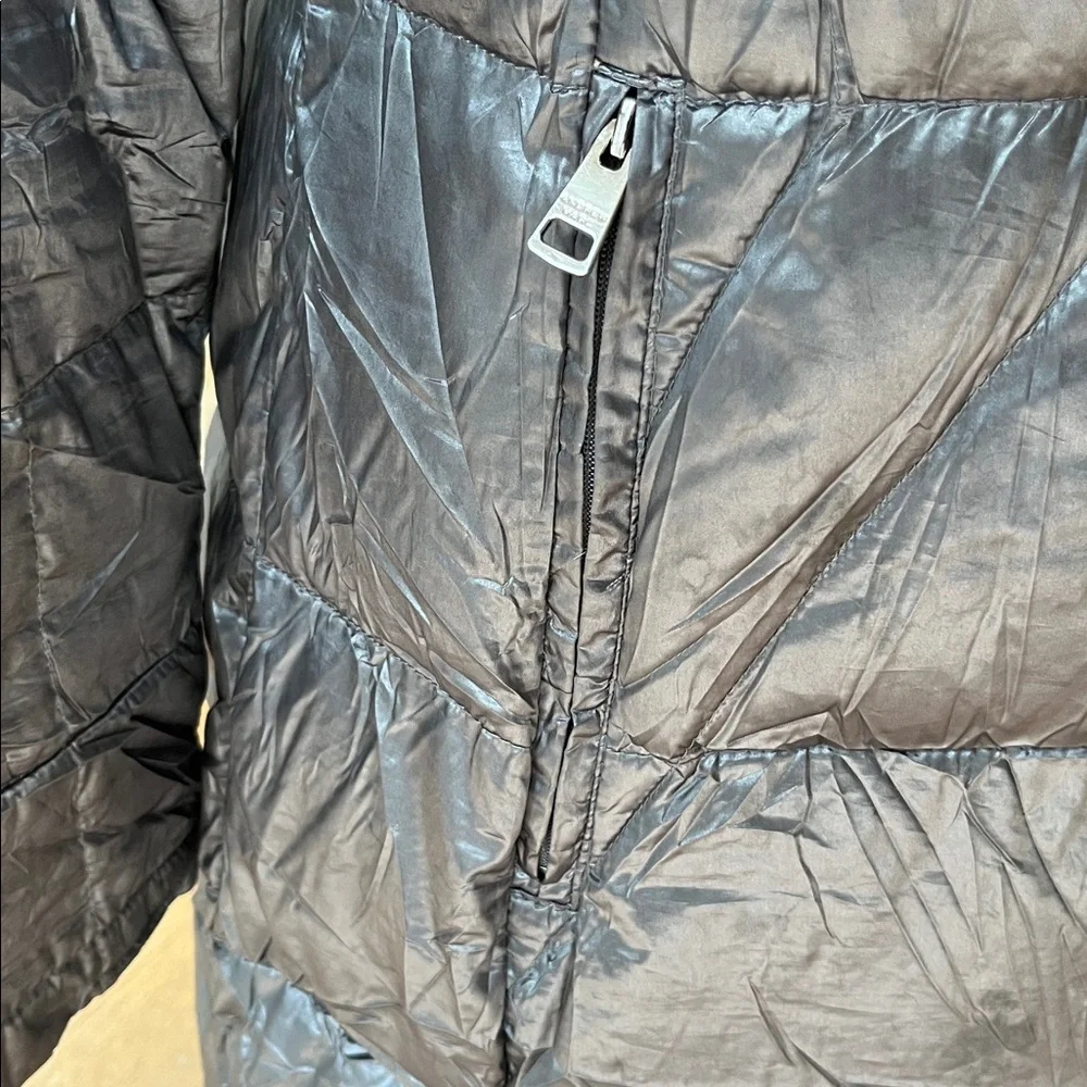 Andrew Marc packable 90% duck down hooded puffer - 650 fil power with pockets - Picture 4 of 12